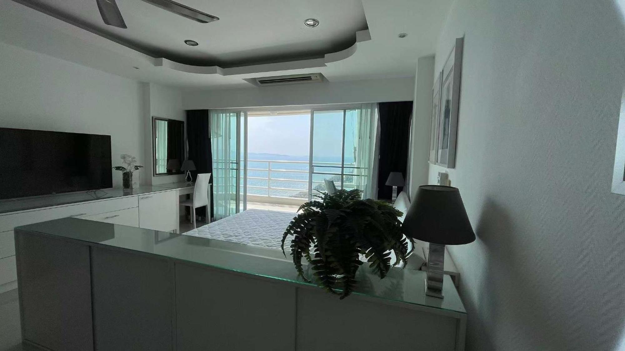 Beautiful Sea View Beach Front Condo Pattaya Bagian luar foto